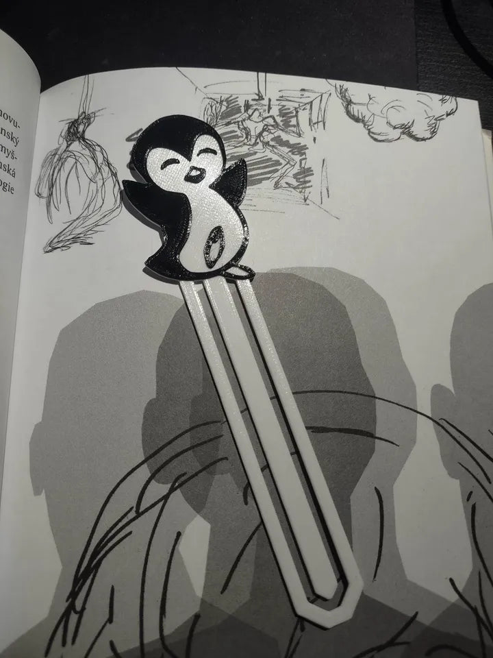 Penguin Hug Bookmark – Cute 3D Printed Buddy for Your Books🐧