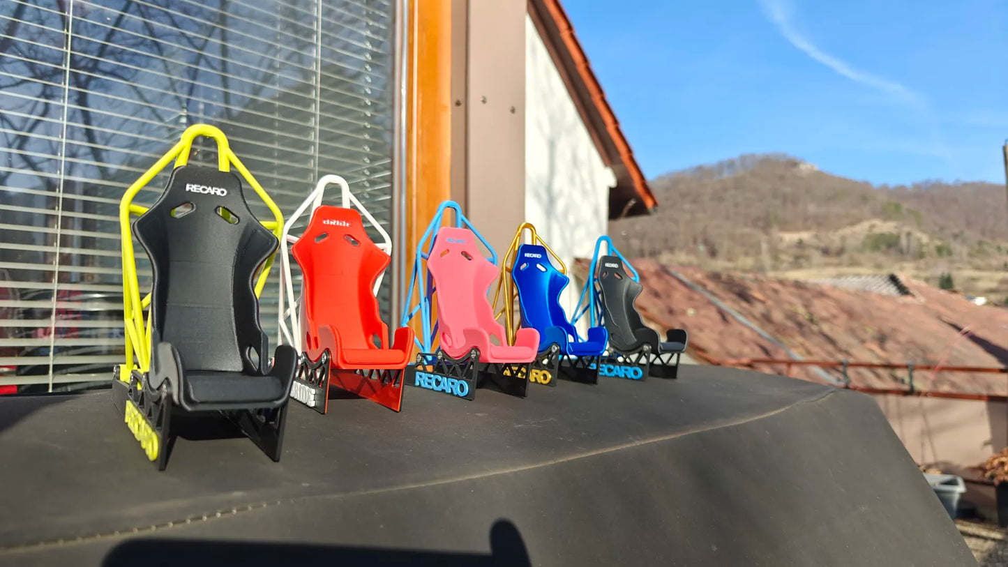 ποΈ Mini racing chair in RECARO design β a must-have gadget for car enthusiasts